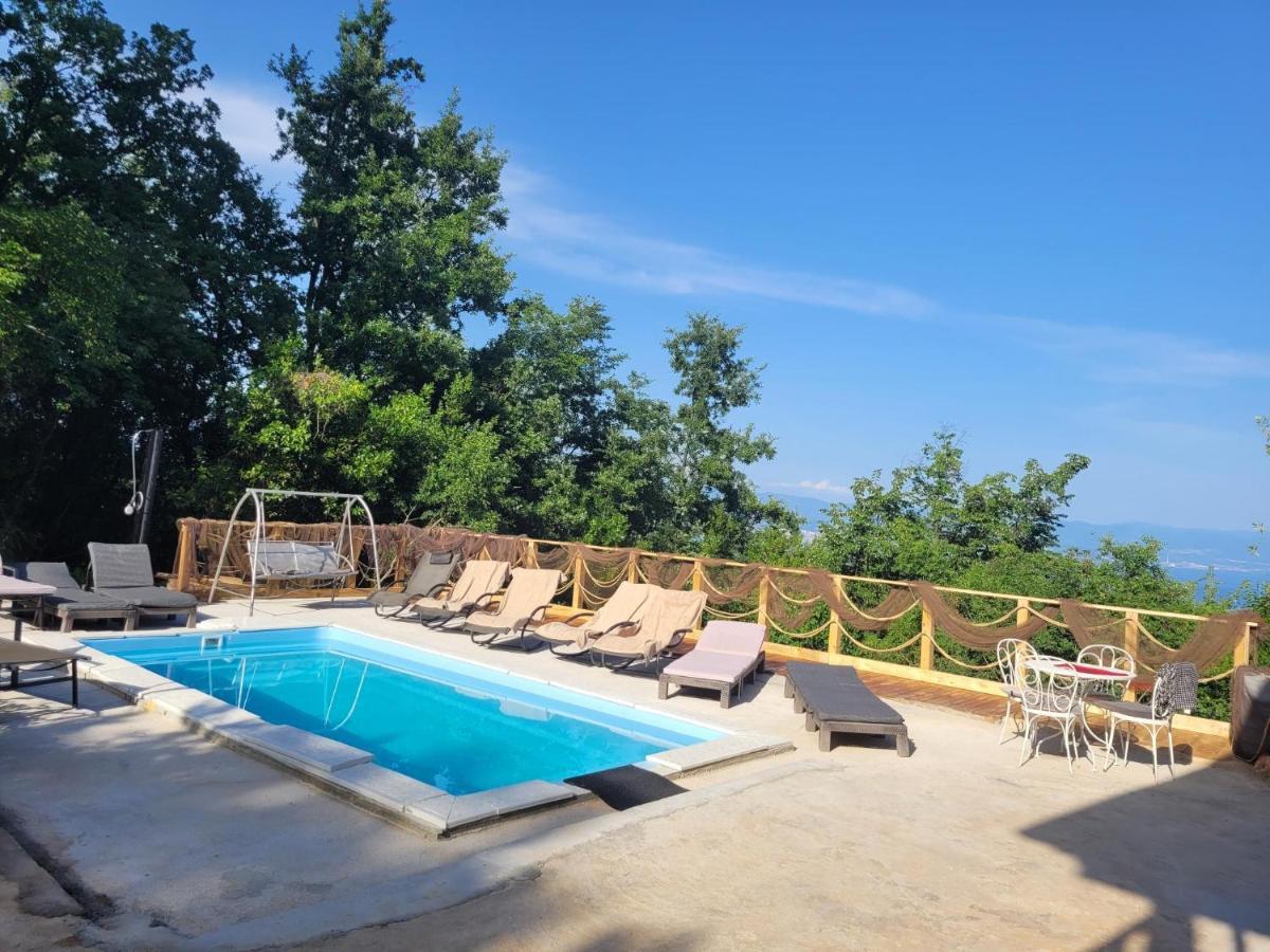 Apartments Chiara Mit Meerblick Und Pool Und Jacuzzi Lovran Eksteriør billede