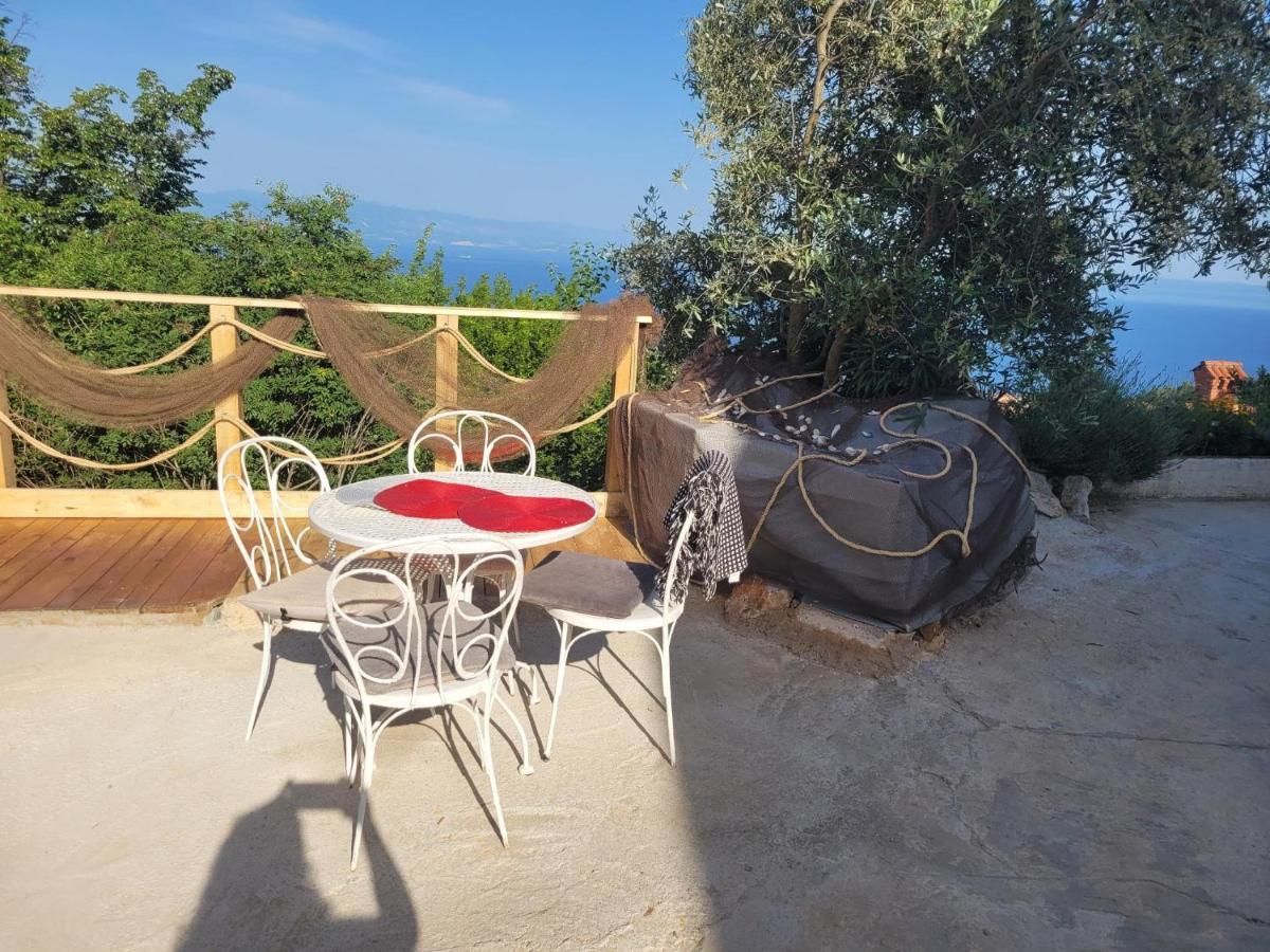 Apartments Chiara Mit Meerblick Und Pool Und Jacuzzi Lovran Eksteriør billede