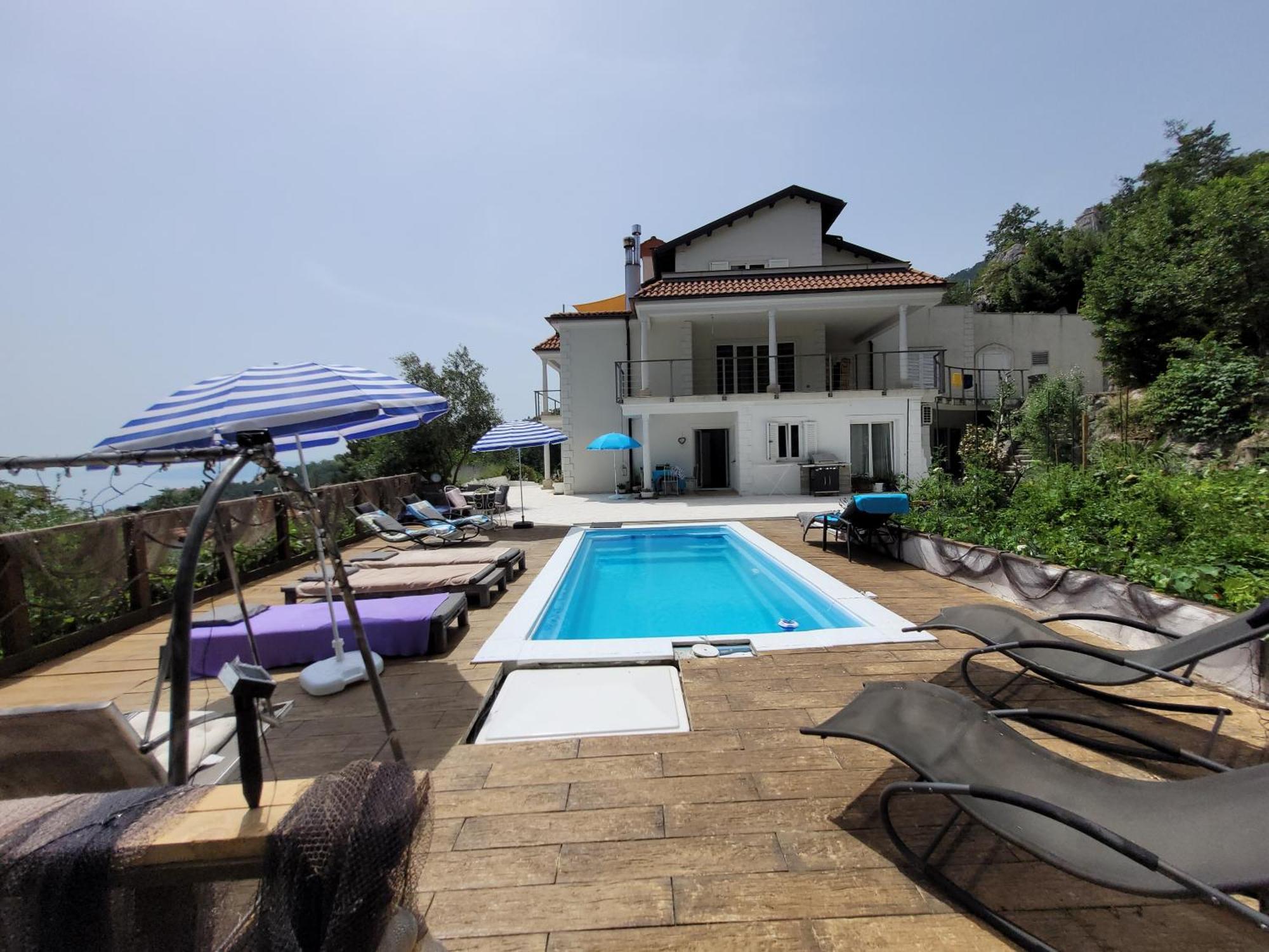 Apartments Chiara Mit Meerblick Und Pool Und Jacuzzi Lovran Eksteriør billede