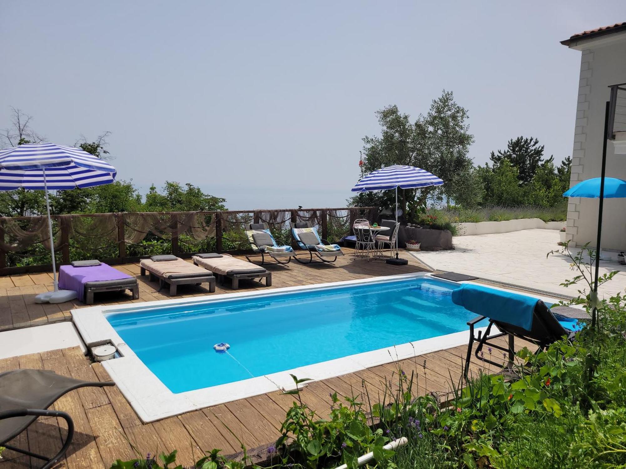 Apartments Chiara Mit Meerblick Und Pool Und Jacuzzi Lovran Eksteriør billede