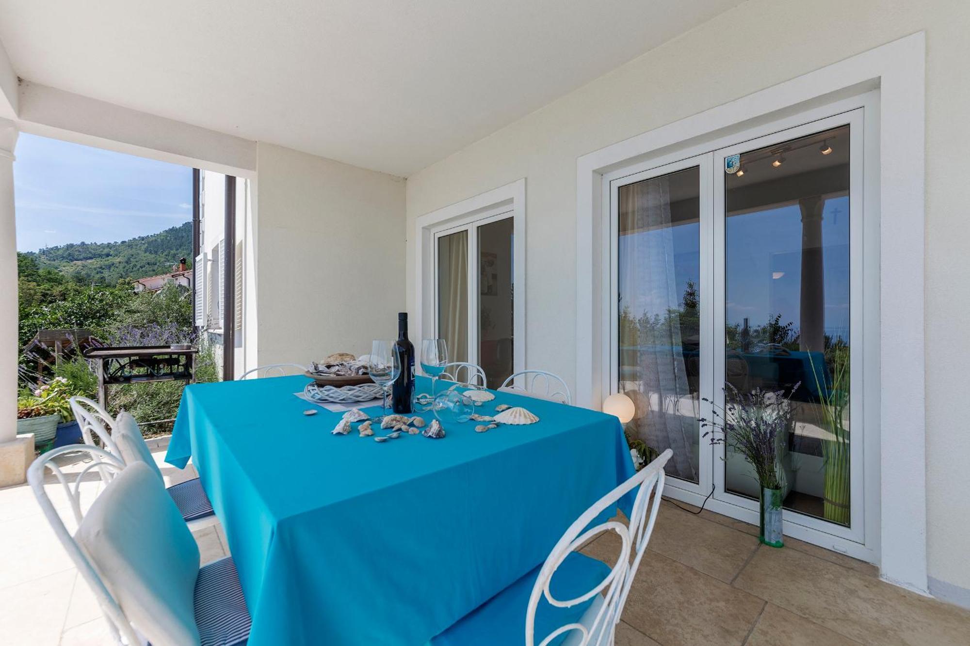 Apartments Chiara Mit Meerblick Und Pool Und Jacuzzi Lovran Eksteriør billede